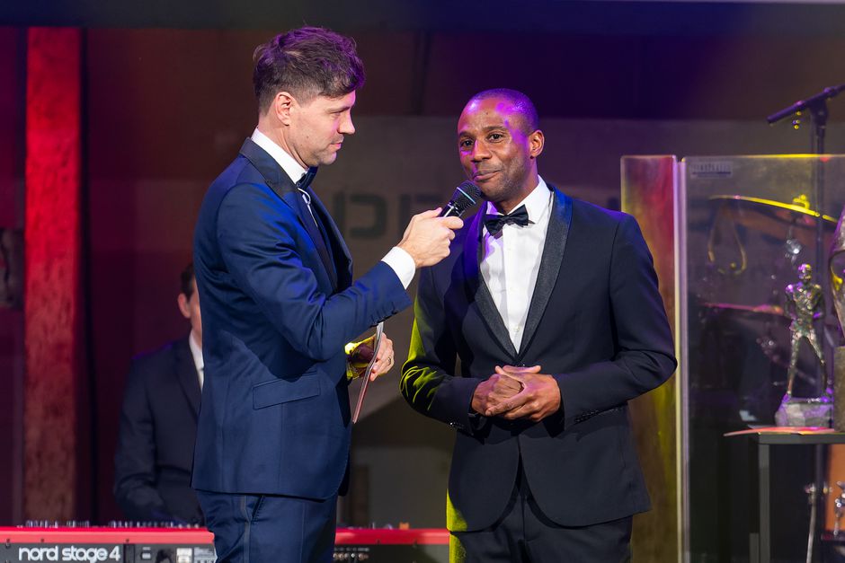 Dit is Gregory Sedoc: drievoudig olympiër, gewaardeerd analist en en laatst goed voor een mooie blooper