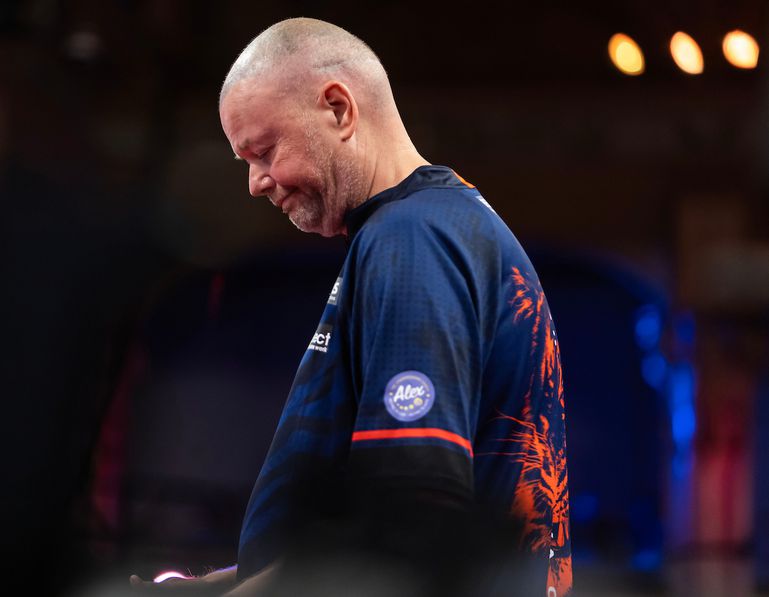 Succesvolle landgenoot brengt dartslegende Raymond van Barneveld in de problemen