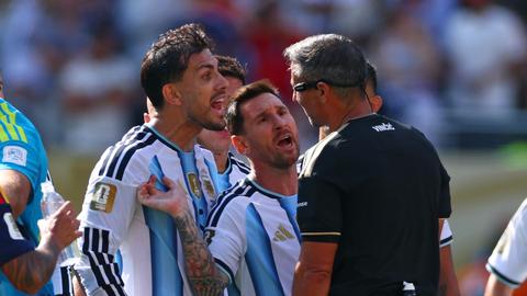 Leandro Paredes en de hele WK-selectie van Argentinië kunnen straf van de FIFA verwachten