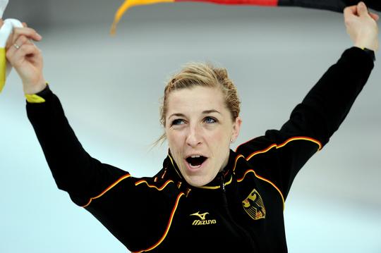Schaatsicoon Anni Friesinger (49) kiest voor nieuw uiterlijk: 'Ik heb het gedaan!'