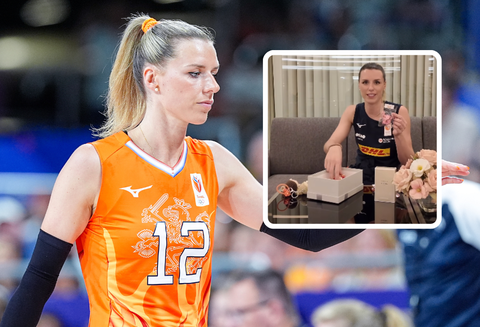 Populaire Oranje-volleybalster overspoeld met cadeaus van bijzondere fans: 'Echt niet normaal'