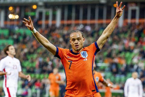 Oranje-international Xavi Simons maakt prachtige transfer en kiest voor rugnummer clublegende