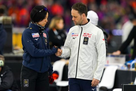 Nederlandse schaatstrainer voldoet niet aan wens van bond: 'Er zit nu een vrouw die schoon schip wil maken'