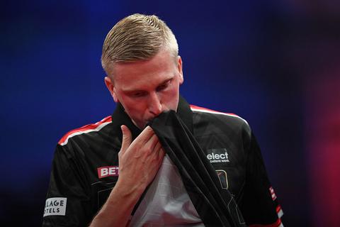 Nederlandse topdarter Wessel Nijman (26) verrassend onderuit op Euro Tour, landgenoten stellen niet teleur