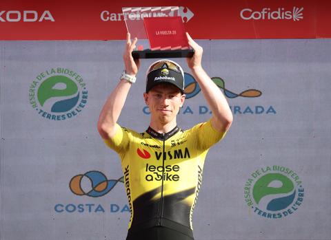 Talentvolle sprinter (21) baalt na dag vol valpartijen in Vuelta: 'Ze dachten dat ze superhelden waren'