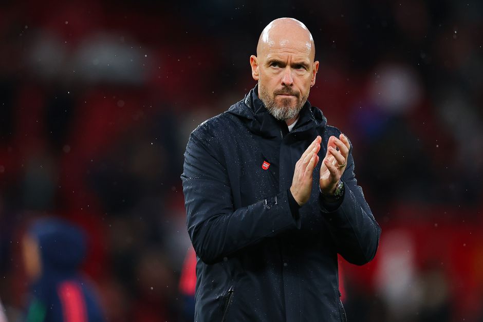 'Erik ten Hag lijkt aan te mogen blijven als trainer van Manchester United'
