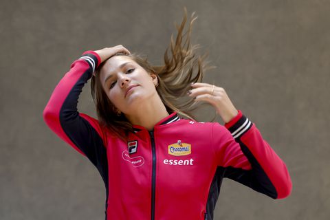 Topschaatsster Angel Daleman (18) spreekt zich uit over 'ingewikkelde afstand': 'Doet me ook het meest pijn'