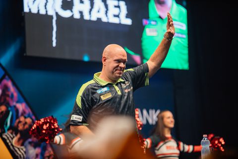Druk op topdarter Michael van Gerwen bereikt kookpunt: 'Het moet nú gebeuren'