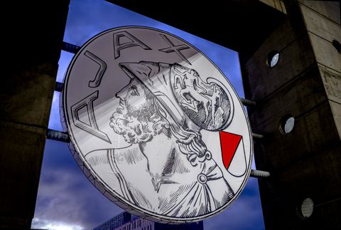 Ajax lijdt tientallen miljoenen verlies: gevolgen van transferbeleid Sven Mislintat nog altijd merkbaar