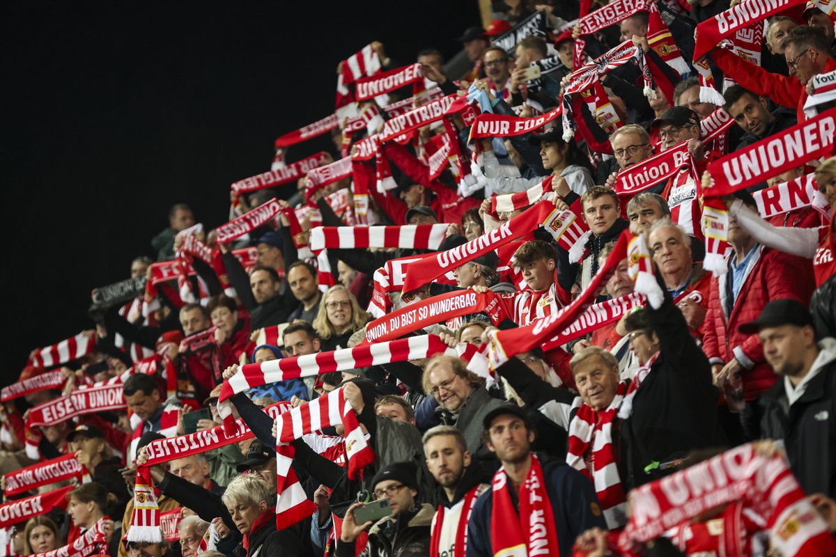 Bundesliga-club krijgt flinke kritiek van eigen fans na smakeloze post op social media: 'Onacceptabel'