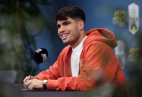 Carlos Alcaraz laat nieuwe tatoeage afhangen van Jannik Sinner en Novak Djokovic