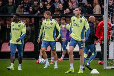 Opstelling van Ajax in De Klassieker: Francesco Farioli verrast met twee spitsen