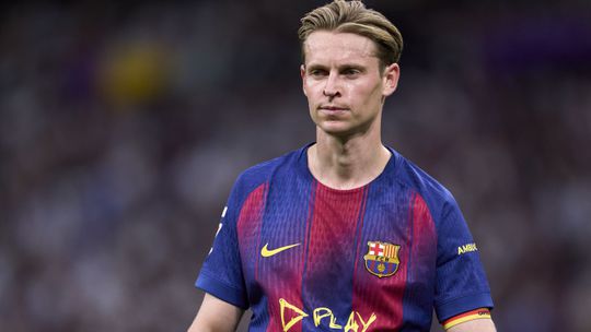 Boze Frenkie de Jong moet wéér vrezen voor wereldreis met FC Barcelona: Spaanse topclub bezig met nieuwe deal