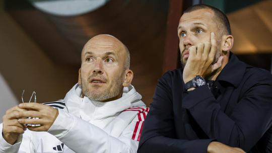'Verkeerde verwachtingen en foute saus': critici halen uit naar ontslagen John Heitinga en Ajax