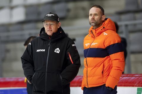 Dolle pret na vraag over plannen veelbesproken schaatscoach Jillert Anema: 'Ik hoor enige hoop in jouw stem!'