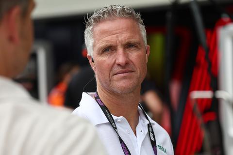 Broer (51) van racelegende Michael Schumacher beleeft angstig moment: 'Het ging heel hard'