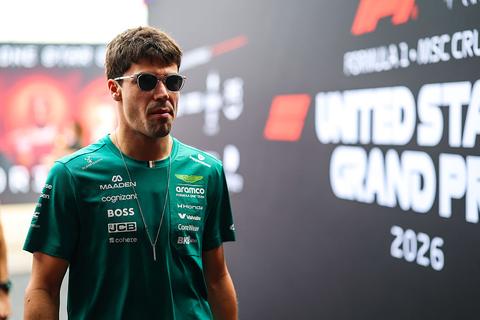 Veelbesproken collega (28) van Max Verstappen doelwit van bizarre actie van Formule 1-fans bij GP van Mexico