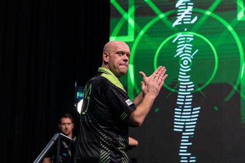 Uitspraak topdarter Michael van Gerwen (37) voedt geruchten: is het bravoure of weet hij het zeker?