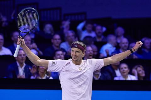 Alexander Zverev rekent af met Tallon Griekspoor en is de nieuwe nummer één van de wereld