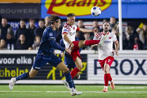 Bekerwedstrijd loopt volledig uit de hand: ME grijpt in bij Kozakken Boys - FC Utrecht