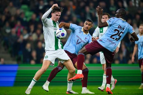 FC Groningen verrassend onderuit in KNVB Beker na dubbelslag van FC Emmen-spits