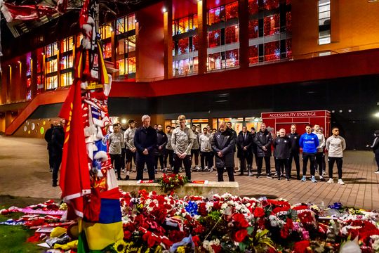 Ervaringsdeskundige Khalid Boulahrouz over impact overleden Diogo Jota bij Liverpool: 'Nooit meer halleluja'