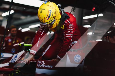 Martelgang Lewis Hamilton bij Ferrari duurt voort: 'De gifbeker moet echte helemaal leeg'