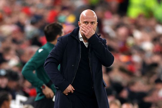 Waarschuwing voor Arne Slot bij Liverpool: 'Heeft een week de tijd'