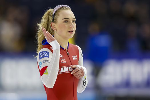 Joy Beune wint na zinderende strijd 'eindelijk' NK allround, ook grote verrassing én teleurstelling in Thialf