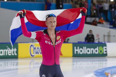 Nederlands kampioen Beau Snellink ging tussen de wedstrijden door even op bed liggen