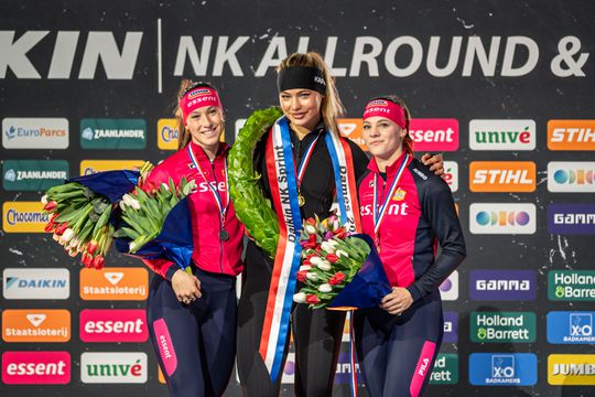 Kersvers kampioene Jutta Leerdam eerlijk over 'makkelijk' EK sprint: 'Wie komen er nou bij?'