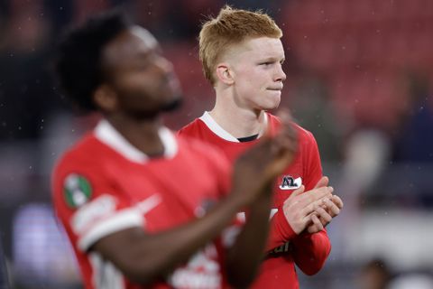 Internationaal begeerde topspeler uit Eredivisie duikt in opvallende outfit op tijdens het WK darts