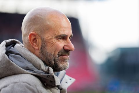 Unieke kans belemmert contractbesprekingen tussen Peter Bosz en PSV: succestrainer moet lastige keuze maken
