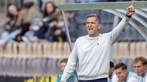 Vrouw van Nederlandse voetbaltrainer slachtoffer van wangedrag: ‘Niet fijn dat mensen haar benaderen’