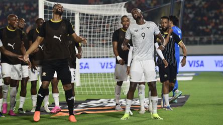 Debacle Marokko: Zuid-Afrika knikkert topfavoriet uit Afrika Cup na knotsgekke slotfase