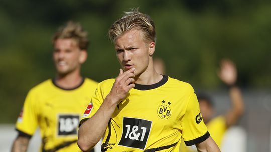 Ajax haalt Julian Rijkhoff (19) na drie jaar terug bij Borussia Dortmund