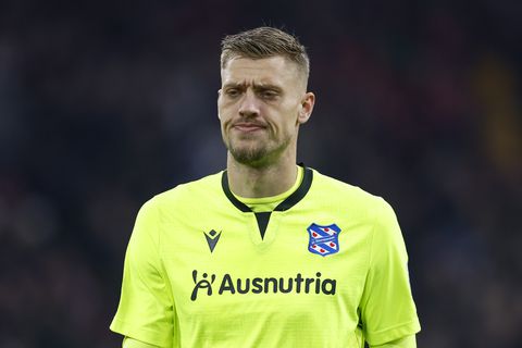 'Stuntelen blijft niet zonder gevolg: Andries Noppert verliest plek onder de lat bij Heerenveen'