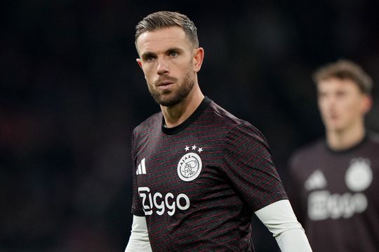 Veelbesproken Jordan Henderson zorgt vlak voor Ajax - Galatasaray met opvallend gebaar voor geruchten