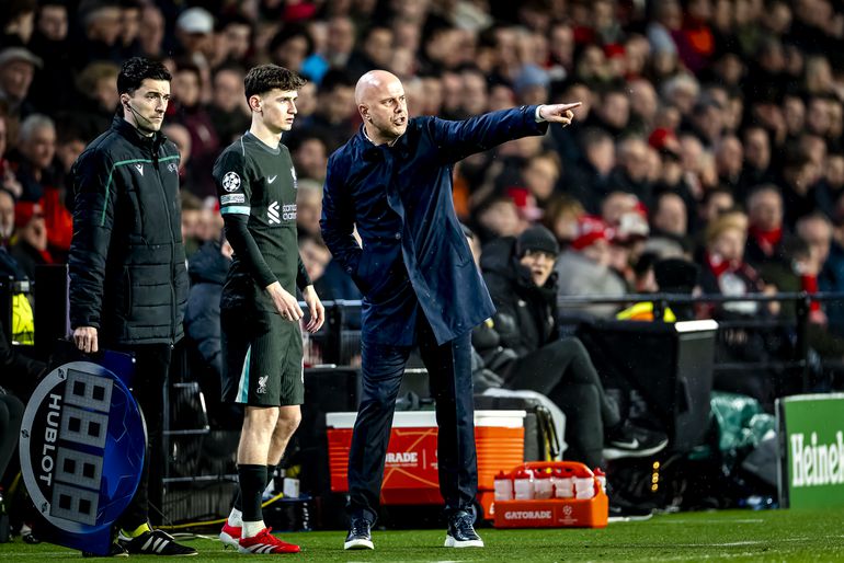 Opvallende woorden van Arne Slot na PSV - Liverpool: 'Laten we het daar op houden'