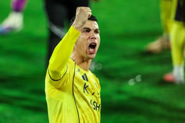Cristiano Ronaldo komt dichter bij magische mijlpaal in chaotische wedstrijd
