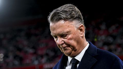 Ex-bondscoach Louis van Gaal opvallend stil na pijnlijke avond: 'Normaal heb ik overal een mening over'