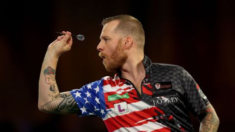 Jules van Dongen over dartsmaatje Danny van Trijp: 'Net een walvis op het droge'