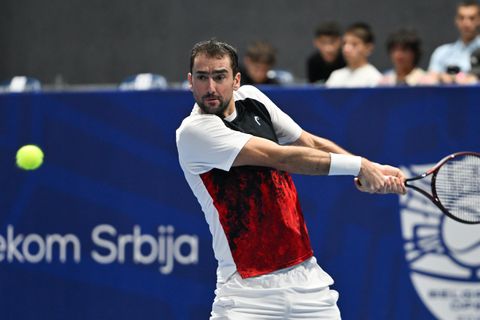 Afgezakte toptennisser schrijft na zege tegen Nederlander op opmerkelijke wijze historie