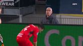 Almere City-speler haalt zijn schouders op na spugende Willem II-supporter: 'Hij miste ook nog'