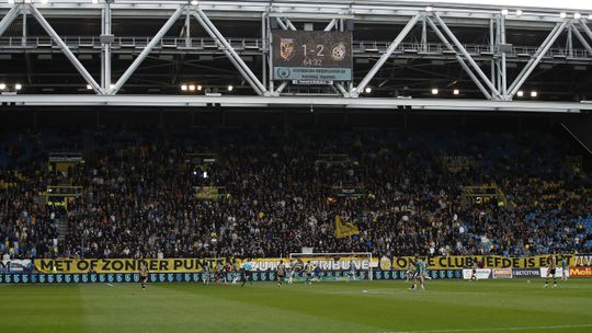 Probleem wordt groter: Vitesse heeft tot 17 mei de tijd om 'zaken op orde te brengen'