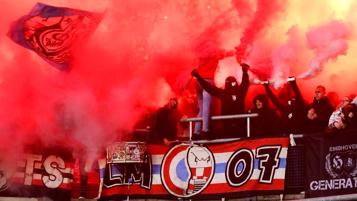 Oproep voor alle PSV-supporters in het stadion én bij de huldiging: 'Massaal kleuren we Eindhoven'