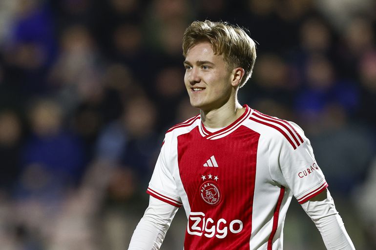 Ajax verdient miljoenen ondanks rampseizoen: jeugdopleiding zorgt voor financiële klapper