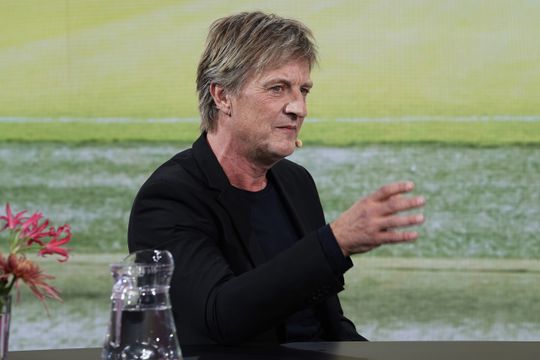 Openhartige Wim Kieft wijst 'zelfstandige' moeder (92) terecht: 'Ik heb al genoeg aan mezelf'