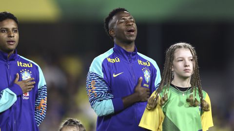 Gelekte kleur van WK-shirt Brazilië wekt enorme woede en dwingt bond zelfs tot officiële reactie