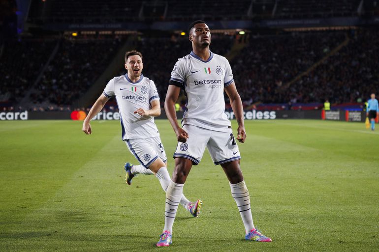 Denzel Dumfries vergeleken met Braziliaanse voetballegende na heldenrol in Champions League: 'Hij vloog door de lucht'